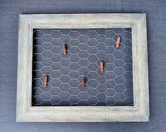 Frame with chicken wire | farmhouse decor | organization board