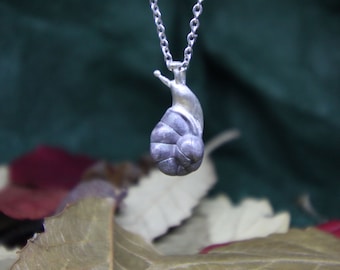 little cute sterling silver climbing snail pendant