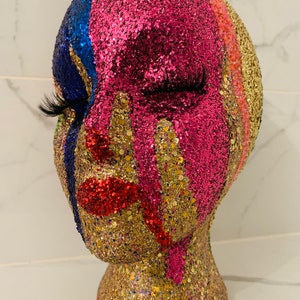 Sra. Llovizna, pantalla de cabeza de maniquí con purpurina personalizada Glam ligero y portátil