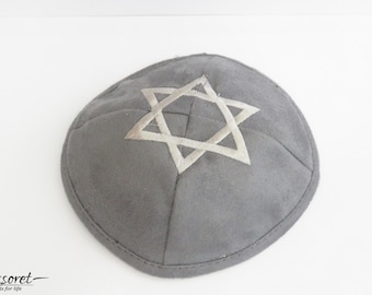 Gray Knitted Kippah Set, Magen David Embroidery, Bar Mitzvah Wedding Yarmulke
