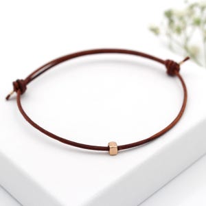 Lederarmband Quadrat mit Schiebeknoten Verschluss