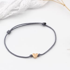 filigranes Makramee Armband mit Herz