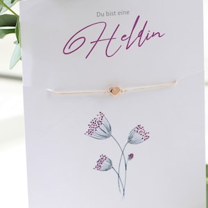 Wunscharmband mit Karte Blume, Du bist eine Heldin, Farbwahl