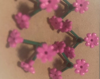 LEGO® - 15  flowers with stems   - NEW