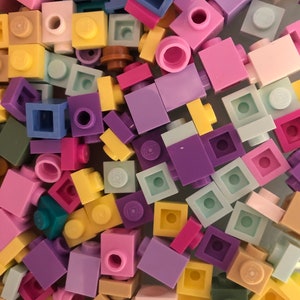 LEGO® - 50 - NEW - 1x1 Mixed Friends Colors