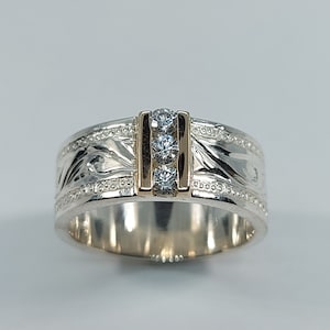 Anillo de moissanita grabado a mano: banda de oro de 10 quilates y plata de ley