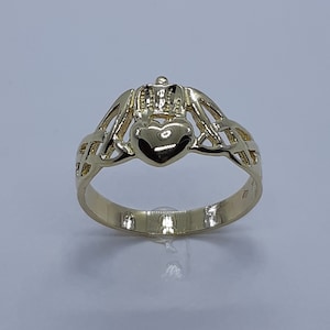 Women Gold Ring, Heart Ring, Yellow Gold Ring, Yellow Gold Heart Ring, Free shipping, 10K Yellow Gold, Gift for Her, 10k Yellow Gold Rings