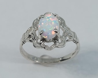 Anillo de plata de ley con ópalo: Joyería artesanal con piedra blanca, talla 7