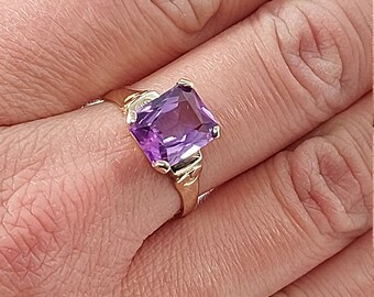 10k Yellow Gold February Birthstone Amethyst Ring – Genuine Gemstone, Size 8, USA Made