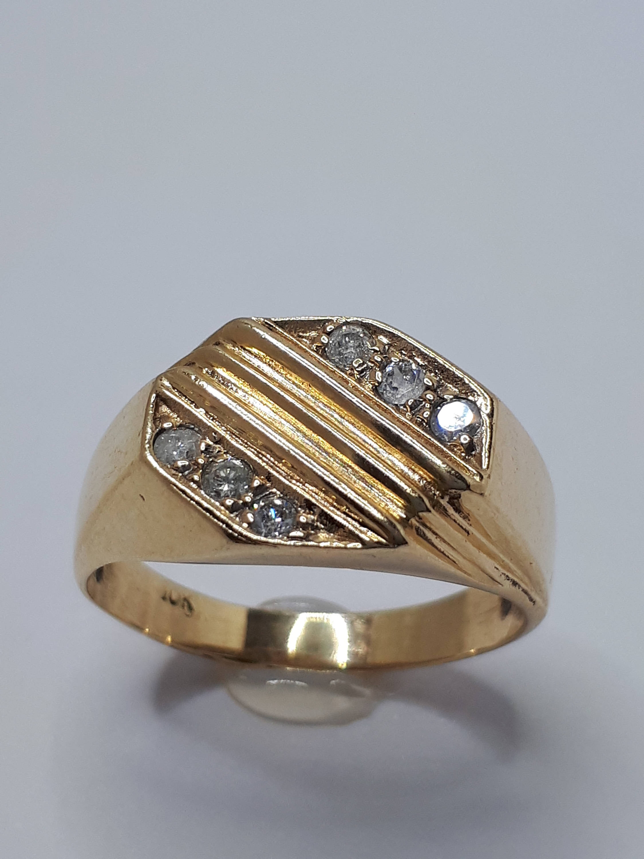Mens gold and diamond ring discount