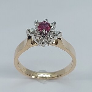 Bague rubis en or jaune 14 carats : bague halo de diamants