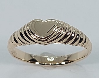 Women Signet Ring, Girl Initials Ring, Signet Ring Gold, Initials Ring, Girl Signet Ring, Signet Ring Women,Heart Ring, 10k Yellow Gold Ring