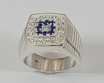 Handgefertigter Ring aus 925er Sterlingsilber mit blauen Spinell und Moissaniten