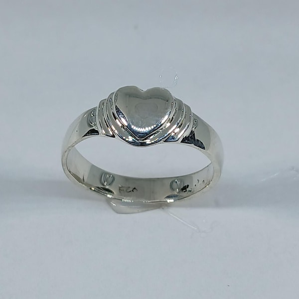 Sterling Silver Heart Signet Ring - Size 7
