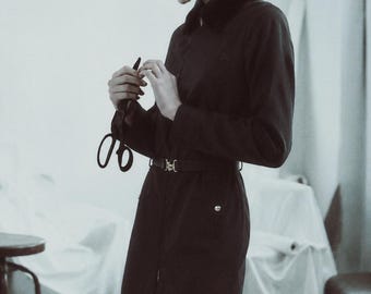 Miu Miu early 2000s black wool and cotton trench coat with sheep fur detachable collar, front zipper and silver tone waist belt (IT42)