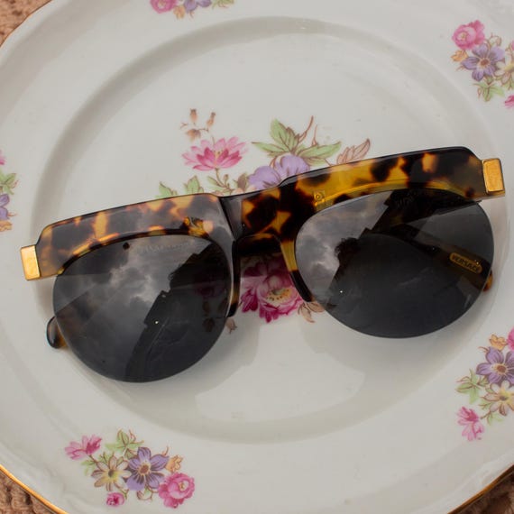 Vintage Gianni Versace Sunglasses: Tortoise Browline, Gold  display picture 3