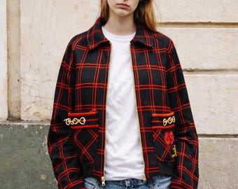 Gucci by Alessandro Michele black and red wool check pattern collared cropped jacket with zip and embroidered pocket detail (XXS)
