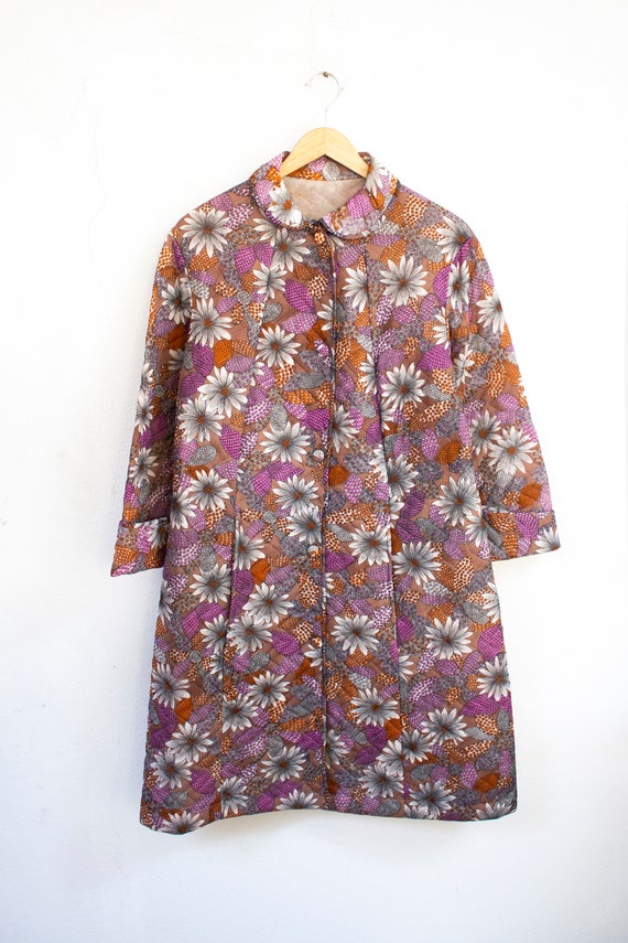 1960's quilted floral pattern dressing gown housec