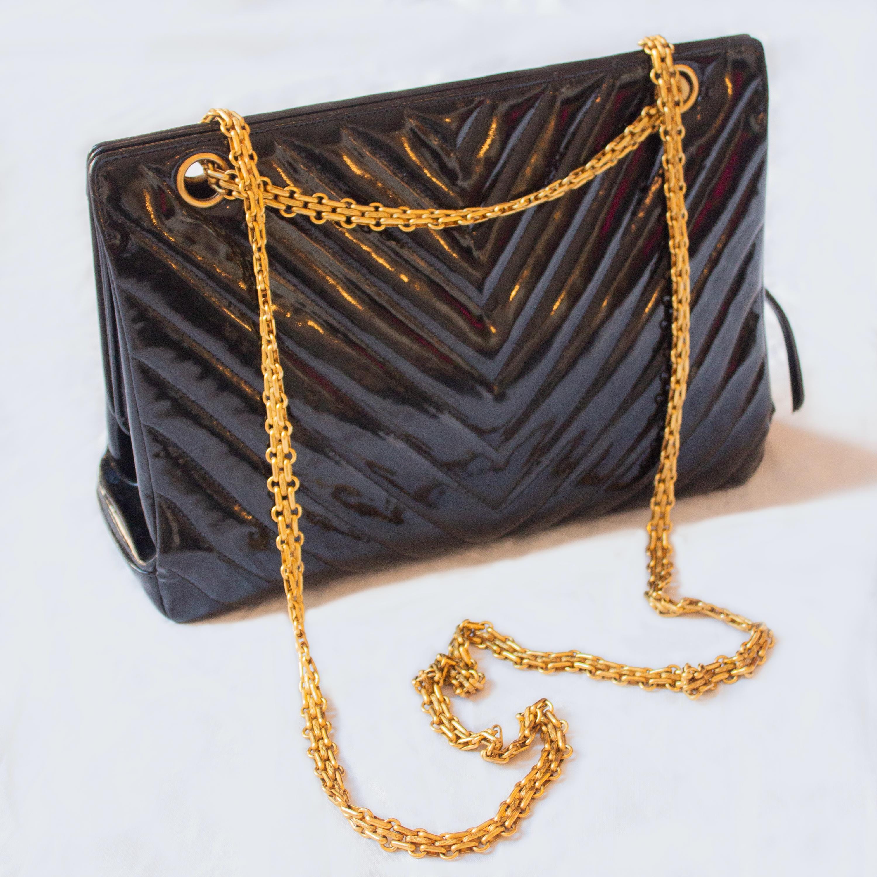 ショルダーバッグ・ポシェット × ヴィンテージ(中古) Chanel Chevron Chain Shoulder Bag CHANEL シャネル チェーンショルダーバッグ マドモアゼル