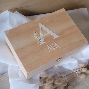 Birth box - Keepsake gift - Personalized memory box