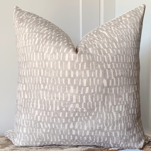 Silvery Grey & Sandy Beige Pillow Cover Boho Modern Pillow | Mudcloth Look |neutral decor throw pillow Gray cream small scale print pillow