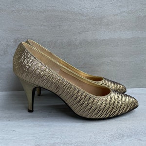 Vintage 50&#39;s 60&#39;s Gold Lame Heels | Old Hollywood Glamour | Sz US 6.5
