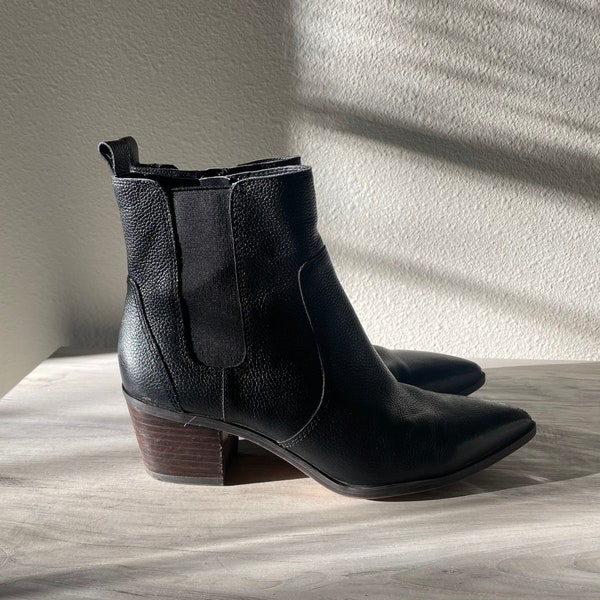 Black leather ankle boots franco sarto | Size 7