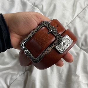 Vintage 90s Y2K Kenneth Cole Italian Leather Western Concho Brown Belt