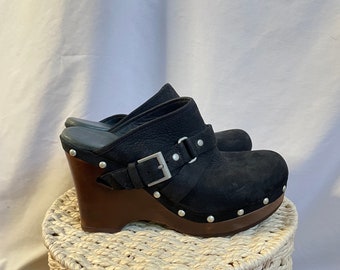 Ugg Black Leather Studded Wedge Clog | Size US 8