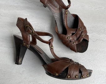 Y2K Era Fioni Brown Vegan Leather Heels | Size 8.5
