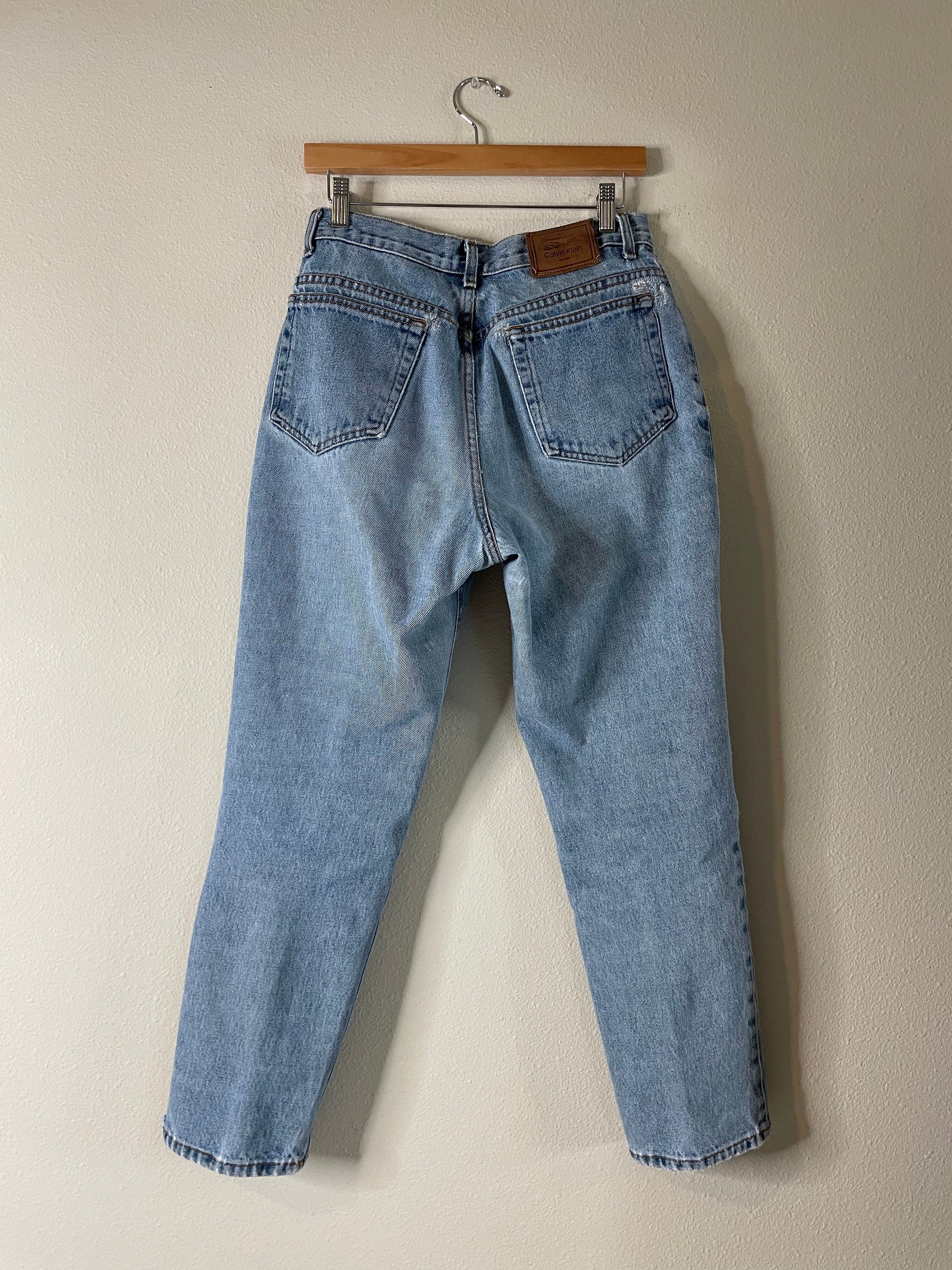 Calvin Klein Vintage 90s Mom Jeans | Light Wash, High Rise (29 in 