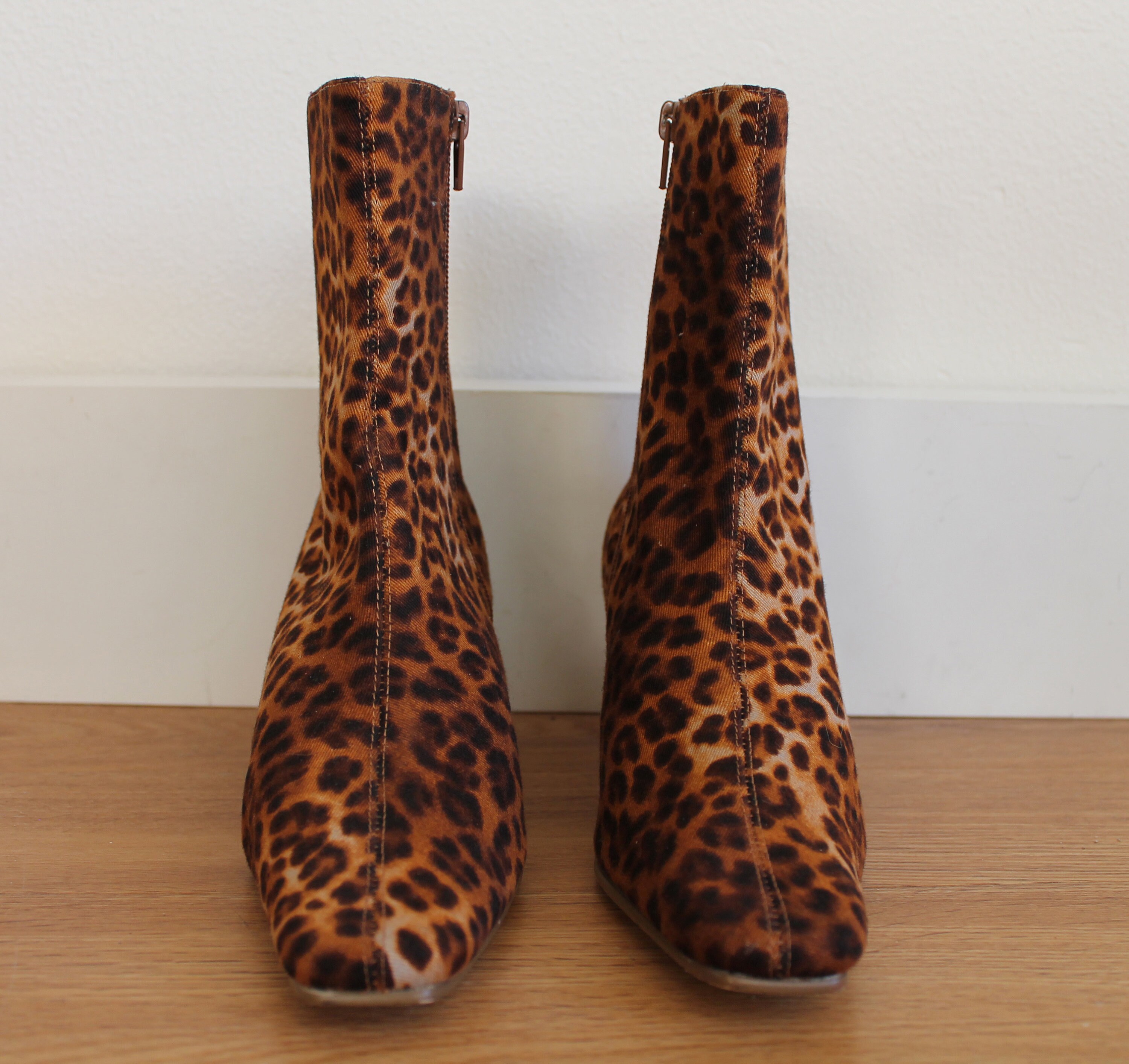 boots leopard plate