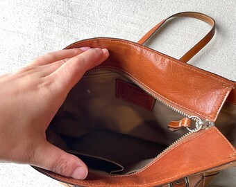 バッグ 00s coach archive leather shoulder bag COACH Vintage 2000's Tan Beige Leather Tote Shoulder Bag - Etsy