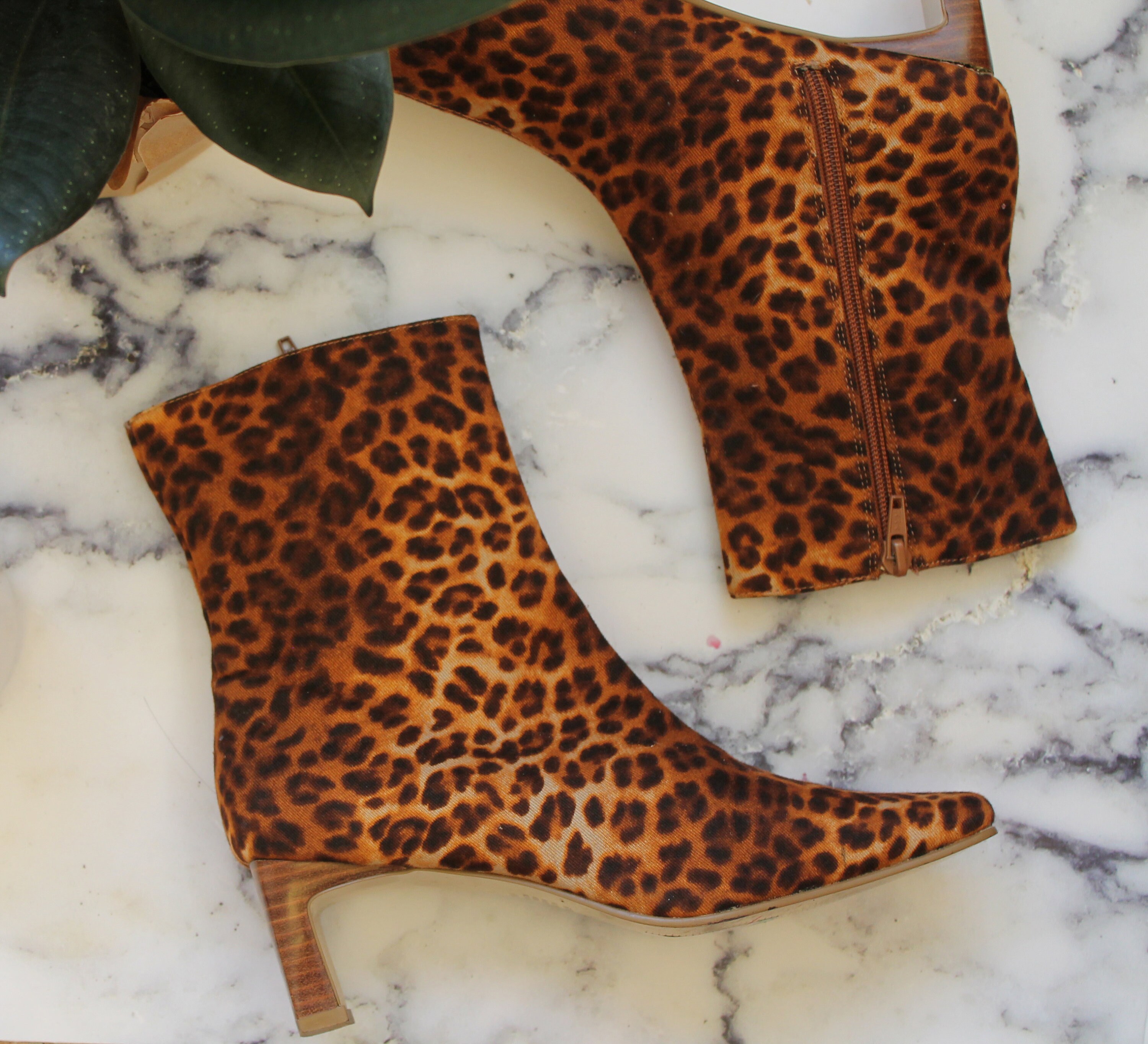 boots plates leopard