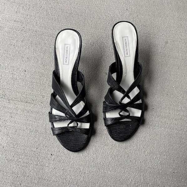 Sandalias de tiras Nordstrom Vero Curio de piel negra con tacón de gatito, estilo años 90, talla 8.5 (EE. UU.)
