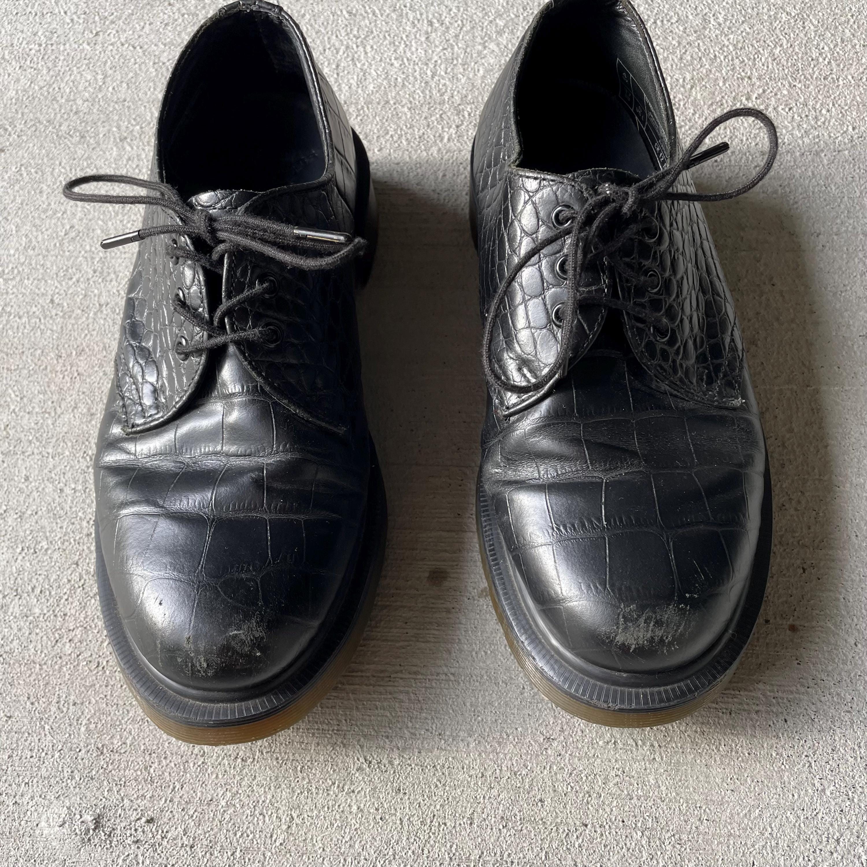 ? Vintage Dr. Martens 10078 Gray Leather Crocodile Embossed Oxford Shoes, 11 Lowell - Crocodile Embossed Analine Leather – Premier main image 4