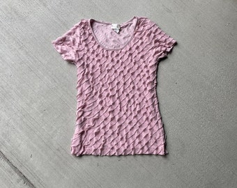 Y2k vintage 00s pink ruffle tee | size large