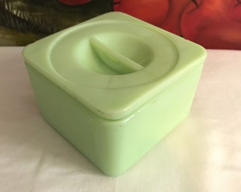 Antique Jadeite McKee Covered Refrigerator Dish