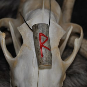 Raidho - Carved Moose Antler Pendant - Elder Futhark - Pagan Jewelry - Heathen - Handmade - Bone - Antler - Necklace