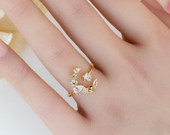 Sparkly Crescent Moon Ring Adjustable Celestial Jewelry Dazzling CZ Clear Gem For Star Lovers Lunar Orbit Ensemble Romantic Dainty Gifts