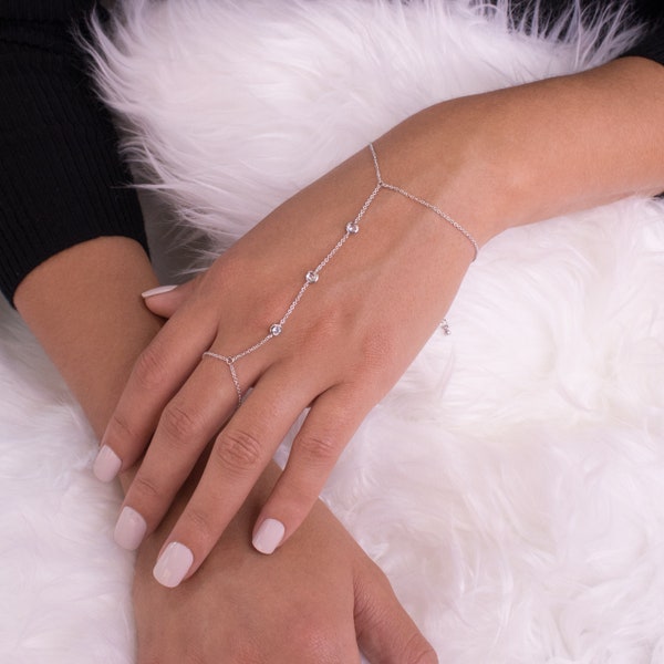 Crystal Hand Chain Finger Bracelet Ring Cubic Zirconia Stations Dainty Jewelry Unique Street Fashion Music Festival Summer Accessory