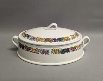 Wedgewood Covered Casserole Dish - Hereford Ceramic Dish