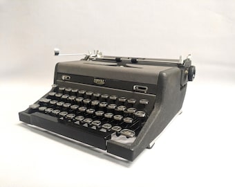 Royal® Classic Manual Typewriter (Black