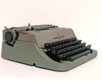 Mid-Century Underwood Typewriter - Vintage Green Portable Typewriter