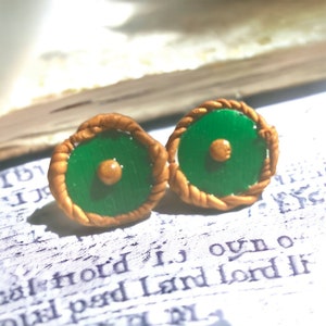 Bag End Door Earrings//LOTR Inspired//Handmade//Polymer Clay Jewelry//Made to Order//Gifts for her//Stud Earrings//Nerdy Jewelry