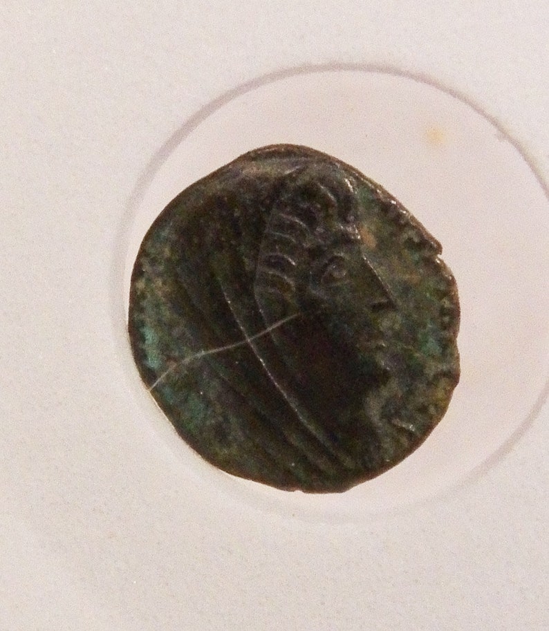 Bronze Prutah Hand of God Ancient coin, AE4 Constantinople Mint Constantine The Great Roman Bronze Roman Coin