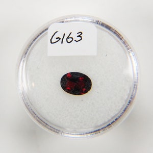 Tourmaline, Rubilite, Red, 1.14 ct,  Oval Cut, Calibrated, 8.0mm x 5.9mm, Nice Color,VS clarity, Faceted, G163