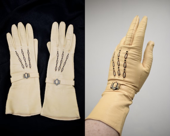 1950s Embroidered Cream Driving Gloves // Vintage