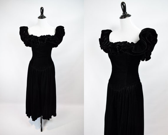 1980s Does 40s Style Black Velvet Gown // 1940s St