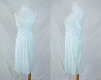 1960s Seafoam Green Negligee // 60s Lingerie // Mint Green Lingerie // 1960s Lace Lingerie // 60s Lace Slip // Vintage Lingerie Slip / Green